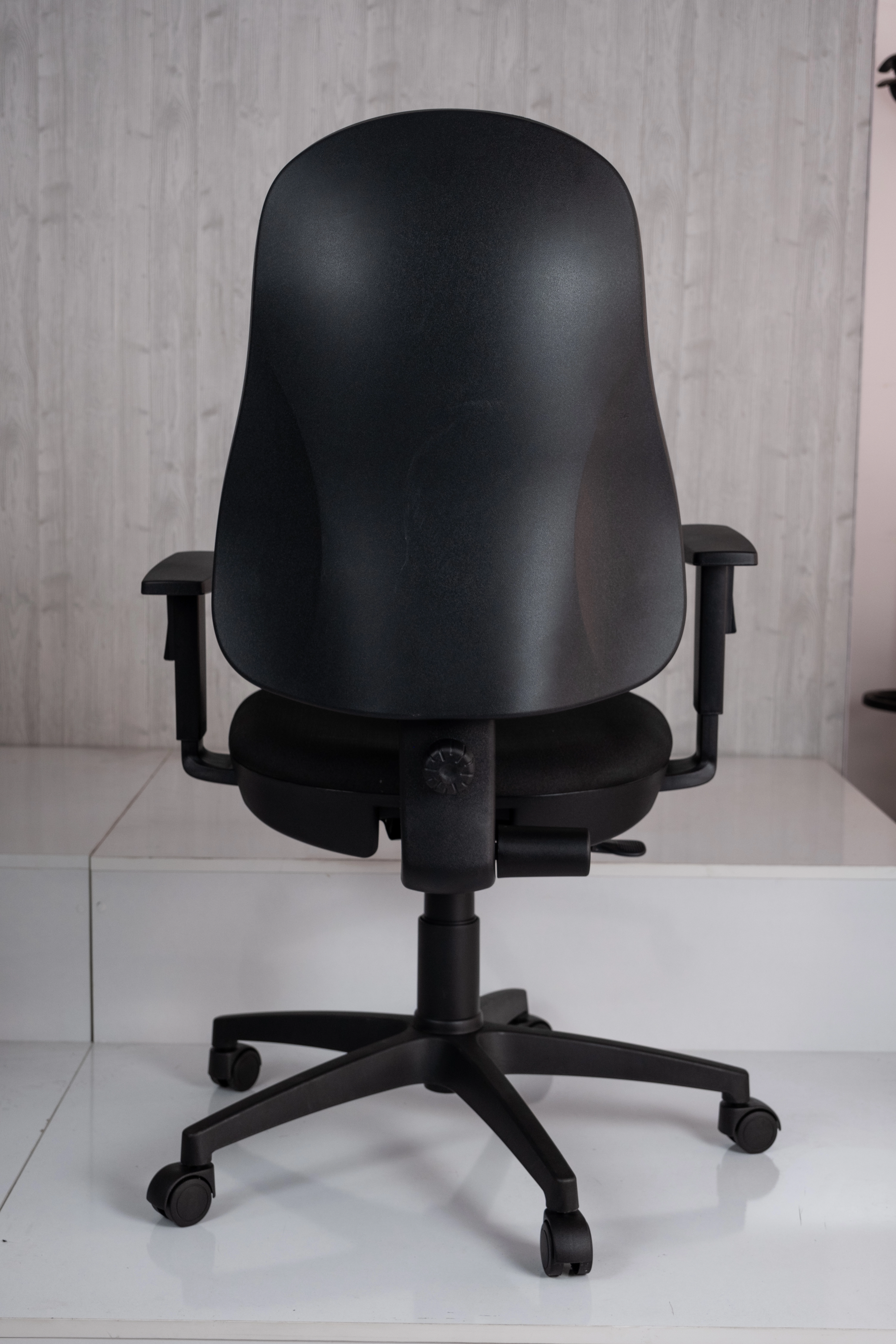 Chaise de bureau Fenix avec Accoudoir Réglable branche en PVC
